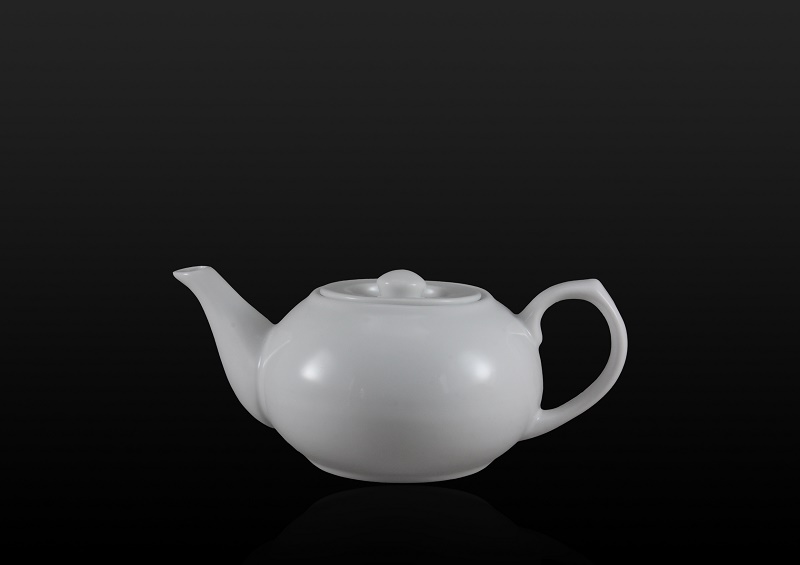  The flush teapot is beautifully designed, and the quality is in the pots of Ohio pottery